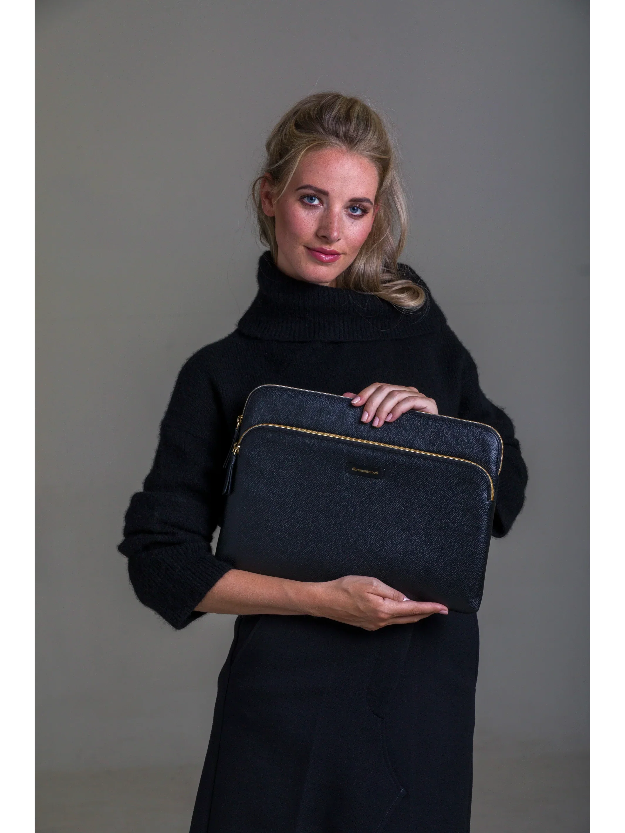 dbramante1928 Paris Plus Sleeve for MacBook Air 13" / MacBook Pro 13" - Night Black
