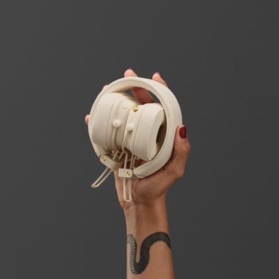 Marshall Major V Bluetooth Headphones - Cream 