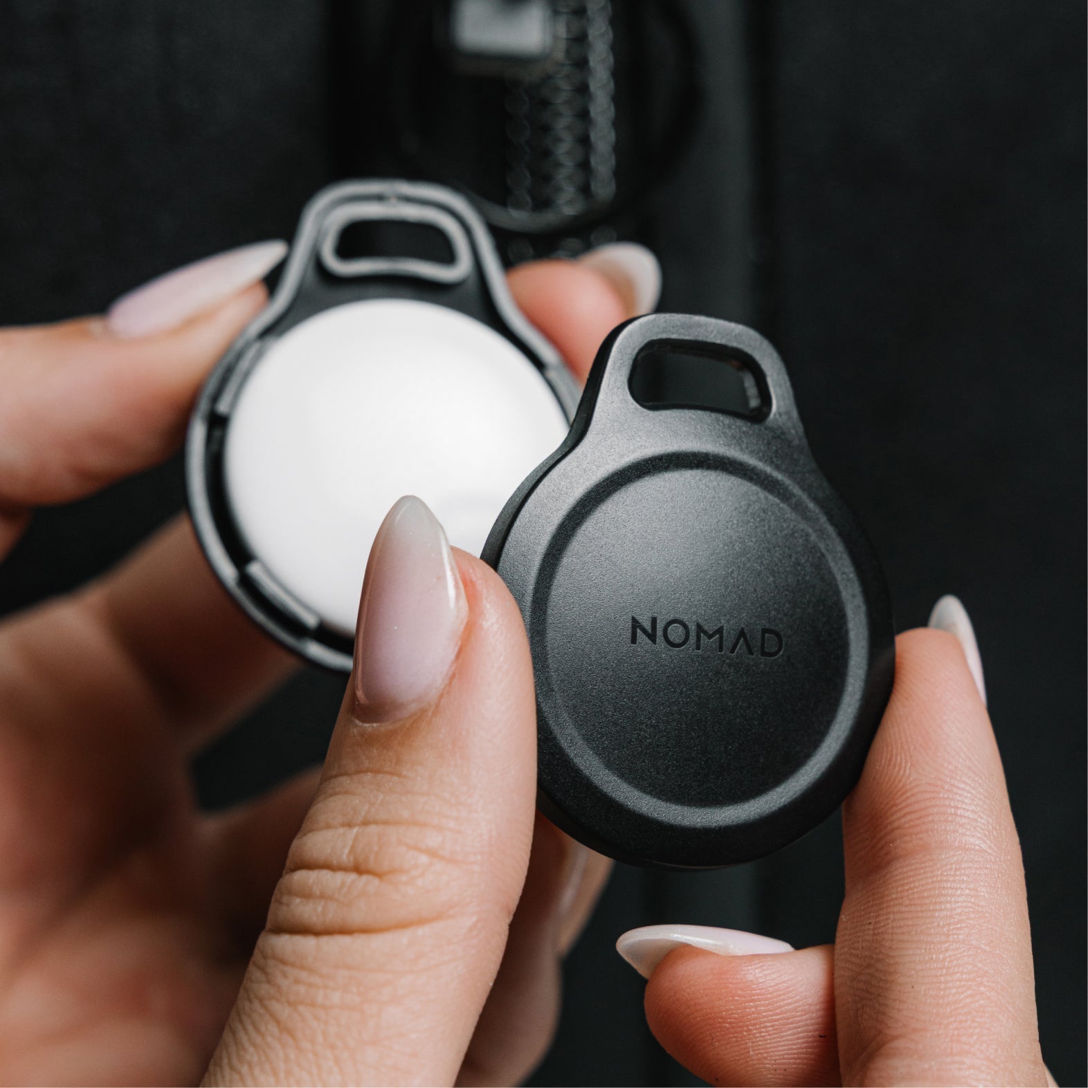 Nomad Rugged Keychain for AirTag 2 / 1