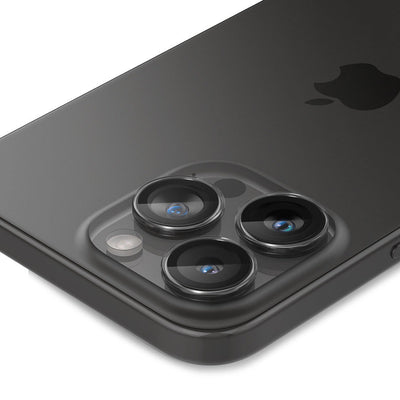 واقي عدسة كاميرا Spigen EZ Fit GLAS.tR Optik Pro لـ iPhone 16 Pro Max / 16 Pro - شفاف - عبوة من قطعتين