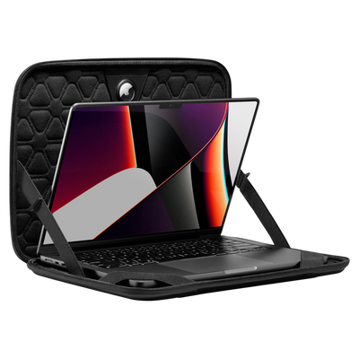 جراب Spigen Rugged Armor Pro لـ MacBook Pro 16-inch
