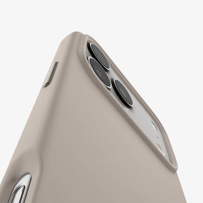 Spigen Silicone Fit (MagFit) Case for iPhone 17 Pro Max / iPhone 17 Pro