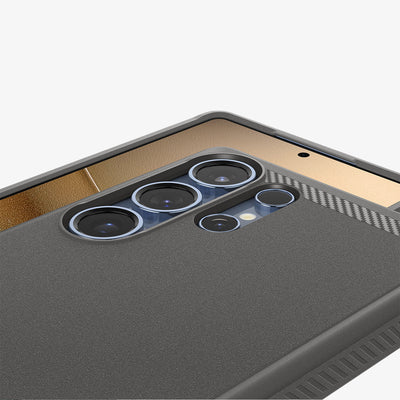 Spigen Rugged Armor (MagFit) for Samsung Galaxy S25 Ultra