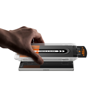 حماية شاشة Spigen GLAS.tR EZ Fit Pro لجهاز Samsung Galaxy Z Fold 7 - عبوة من 2