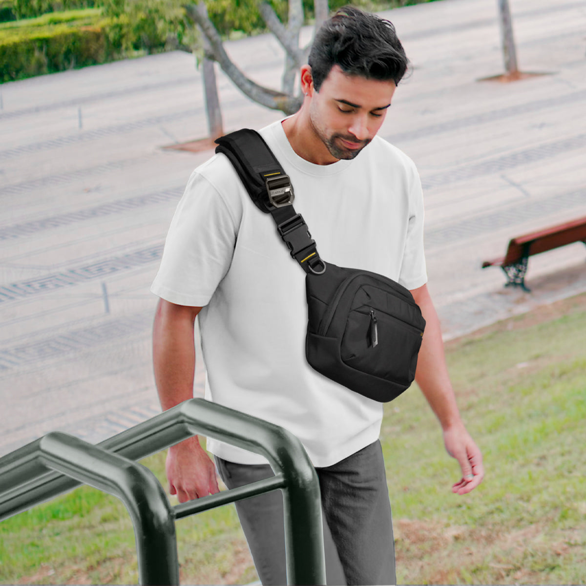 Spigen Sling Bag | KD410