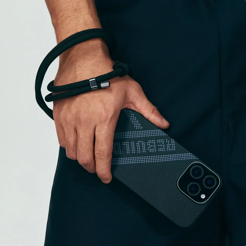 حافظة Pitaka Re-TROS Tactile Woven لهاتف iPhone 16 Pro