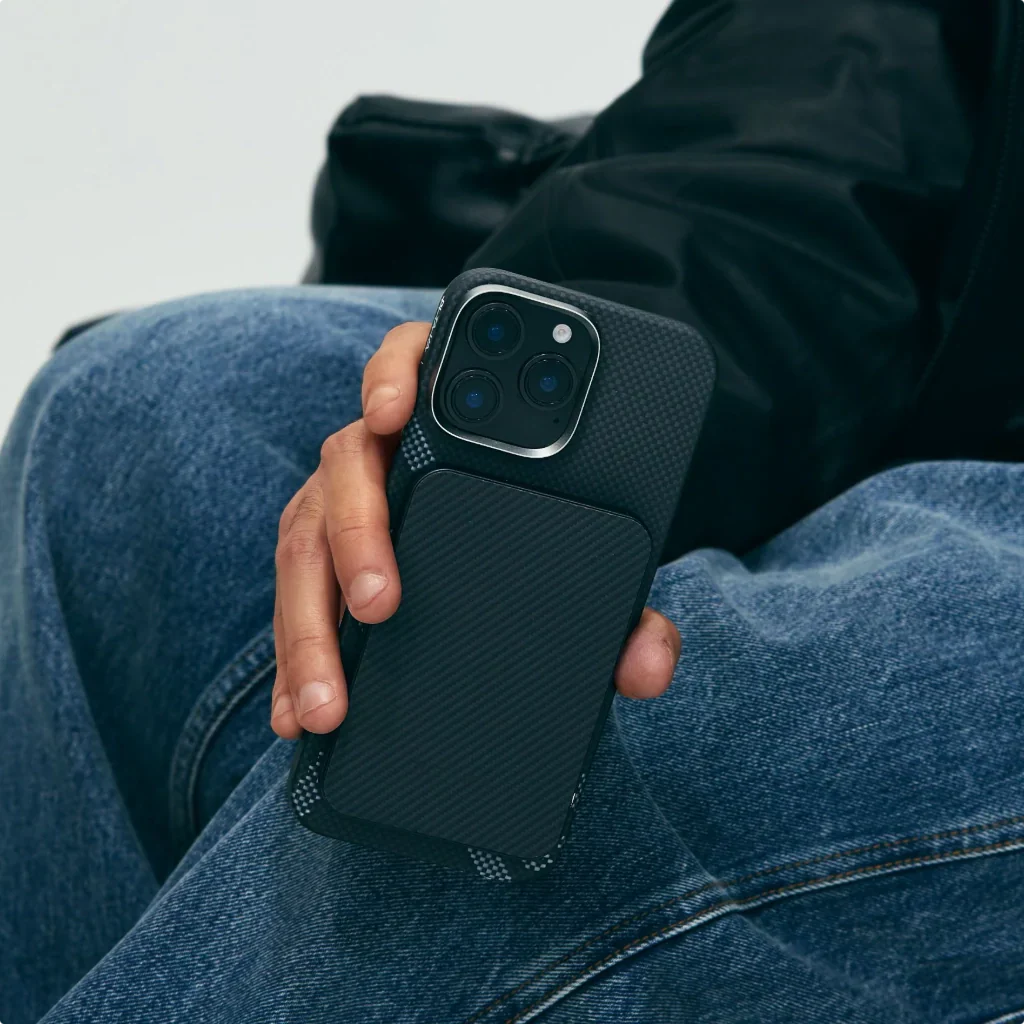 حافظة Pitaka Re-TROS Tactile Woven لهاتف iPhone 16 Pro